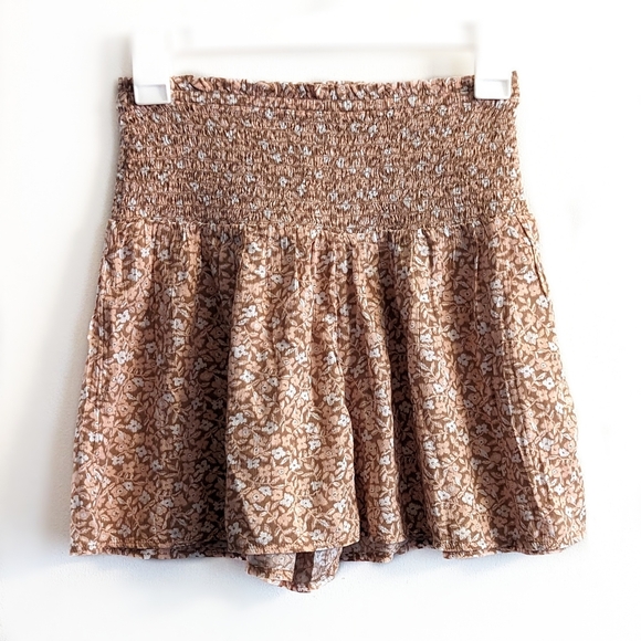 Aerie Smocked Ditsy Floral High Waist Shorts - Picture 2 of 5